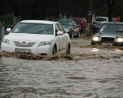 Киев в очередной раз затопило