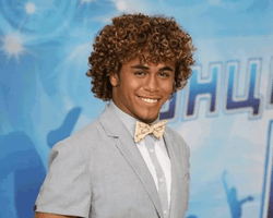 Суддя телеканалу СТБ готується до весілля з чоловіком (фото)