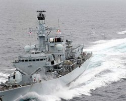 Голова МЗС Британії запевняє Київ у безмежній підтримці, хоча сам скоротив тисячі військових, — ЗМІ