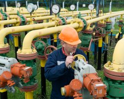 Украина впервые получает газ из Азербайджана: что известно о связях экспортера с "Газпромом"