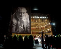 Стало известно имя временного преемника Богдана Ступки