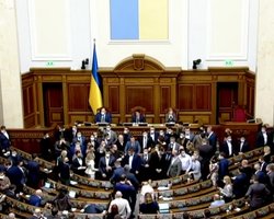 В Раде собрали более 200 подписей под заявлением с требованием отставки судей КСУ