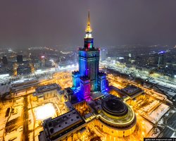 Высочайший дом Польши осветят цветами украинского флага