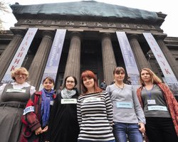 Монументальное искусство. Чем закончатся акции протеста в Национальном художественном музее