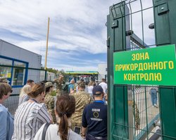 Кабмин разрешил мужчинам до 22 лет выезжать из Украины