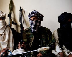 Талибы потребовали освободить вдов бен Ладена, пригрозив терактами, - СМИ