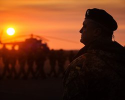 Порошенко констатировал начало оккупации Россией Азовского моря