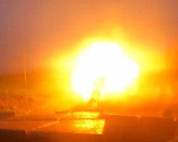 Танки ВСУ попали в склад с боеприпасами ВС РФ под Бахмутом (видео)