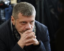 Из Мосийчука извлекли почти 40 осколков