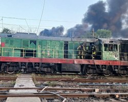 Російські дрони вдарили по залізниці на Дніпропетровщині: постраждав машиніст (фото)