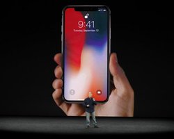 Первые видеообзоры новых iPhone появились в Сети