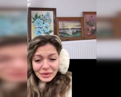 Херсонка упізнала на відео вкрадені росіянами з її будинку картини (відео)