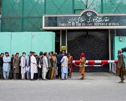 "Отправили новых дипломатов": в Кабуле возобновило работу посольство Ирана