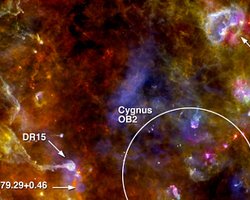 Астрономы зафиксировали образование новых звезд в созвездии Лебедя