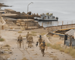 Запустили авиабомбы: журналисты "ТСН" попали под обстрел на острове Змеиный (видео)