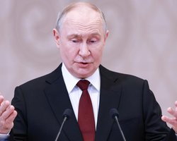 "Поняття не маю, про що йдеться" Путін вперше відреагував на атаку дрона по Румунії