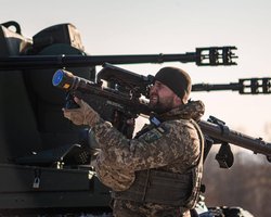 Пытаются прорваться и сбрасывают с дронов химотраву, — боец ВСУ о ситуации под Крынками