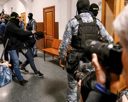 Теракт в "Крокус Сити": подозреваемых отправили в СИЗО, как проходил суд (фото, видео)