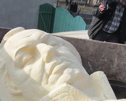 Демонтаж памятника Кутузову на Львовщине Россия назвала варварским русофобством