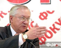 Тарасюк: власть возвращается к символам сталинских преступлений