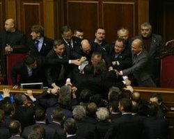 Регионал Саламатин разбил голову депутату от БЮТ