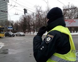 На улицах Киева дежурят взрывотехники и кинологи