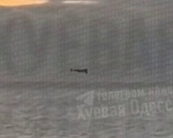 "Шахед" під час удару по Одесі втратив керування та "стрибнув" у море (відео)