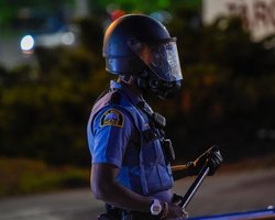 Волнения в Миннеаполисе: Трамп пригрозил задействовать Национальную гвардию