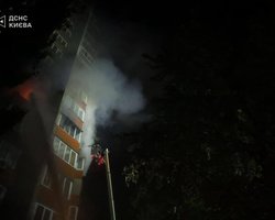 "Навіть не встигли добігти до укриття": ракета вибухнула просто над головами киян (відео)