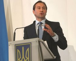 Томенко: бюджет-2010 лишил Раду рычагов влияния на Кабмин