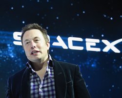 SpaceX отправит первый спутник для обеспечения Интернета на Земле через два года