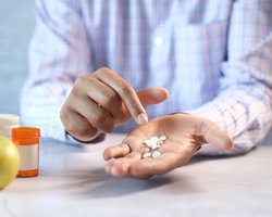 МОЗ зацікавилося препаратом проти радіаційного ураження зі США: ЗМІ повідомили деталі (фото)