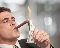 Зарабатывают даже во время войны: в Украине стало на 1 300 больше миллионеров, — нардеп