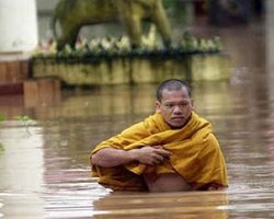 Наводнение в Таиланде: 140 погибших 