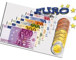 Курс евро на межбанке снизился на 5 копеек