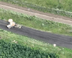 Подорвали дроном и добили гранатой: ВСУ лишили россиян новейшего танка "Прорыв" (видео)