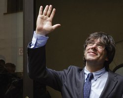 В Мадриде назвали Пучдемона трюкачом