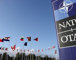 Вашингтон пытается убедить союзников поддержать вступление Украины в НАТО, — CNN