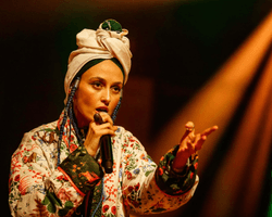 Поездка Алины Паш в Крым: пограничники опровергли выдачу справки о пересечении админграницы