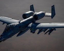 "Вже літають A-10 Thunderbolt II і Apache": США почали битву за Ормузьку протоку, — ЗМІ