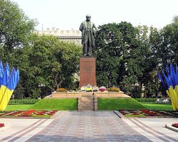 Английские журналисты решили, что университет и бульвар в Киеве назвали в честь Андрея Шевченко