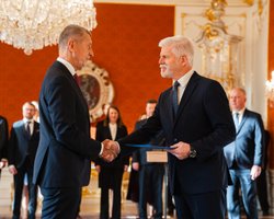 Миллиардер Андрей Бабиш назначен премьер-министром Чехии: как он относится к Украине (видео)