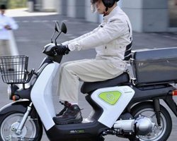 Honda представила прототип электромотороллера