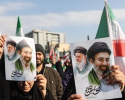 Происки оккультистов и травмы: почему Моджтаба Хаменеи не появляется на публике