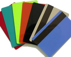 Валютные кредитные карты могут заблокировать