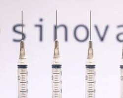 Вакцина от коронавируса CoronaVac может вызывать более 20 побочных реакций, - Минздрав