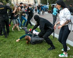 СК Беларуси проверит информацию об изнасилованиях в ИВС