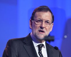 Премьер-министр Испании едет в мятежную Каталонию