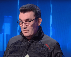 Таких людей дедалі більше: Данілов розповів, як РФ схиляє українців до переговорів (відео)