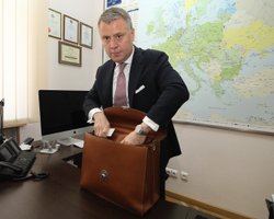 "Політичне рішення": Кабмін звільнив голову "Нафтогазу" Юрія Вітренка